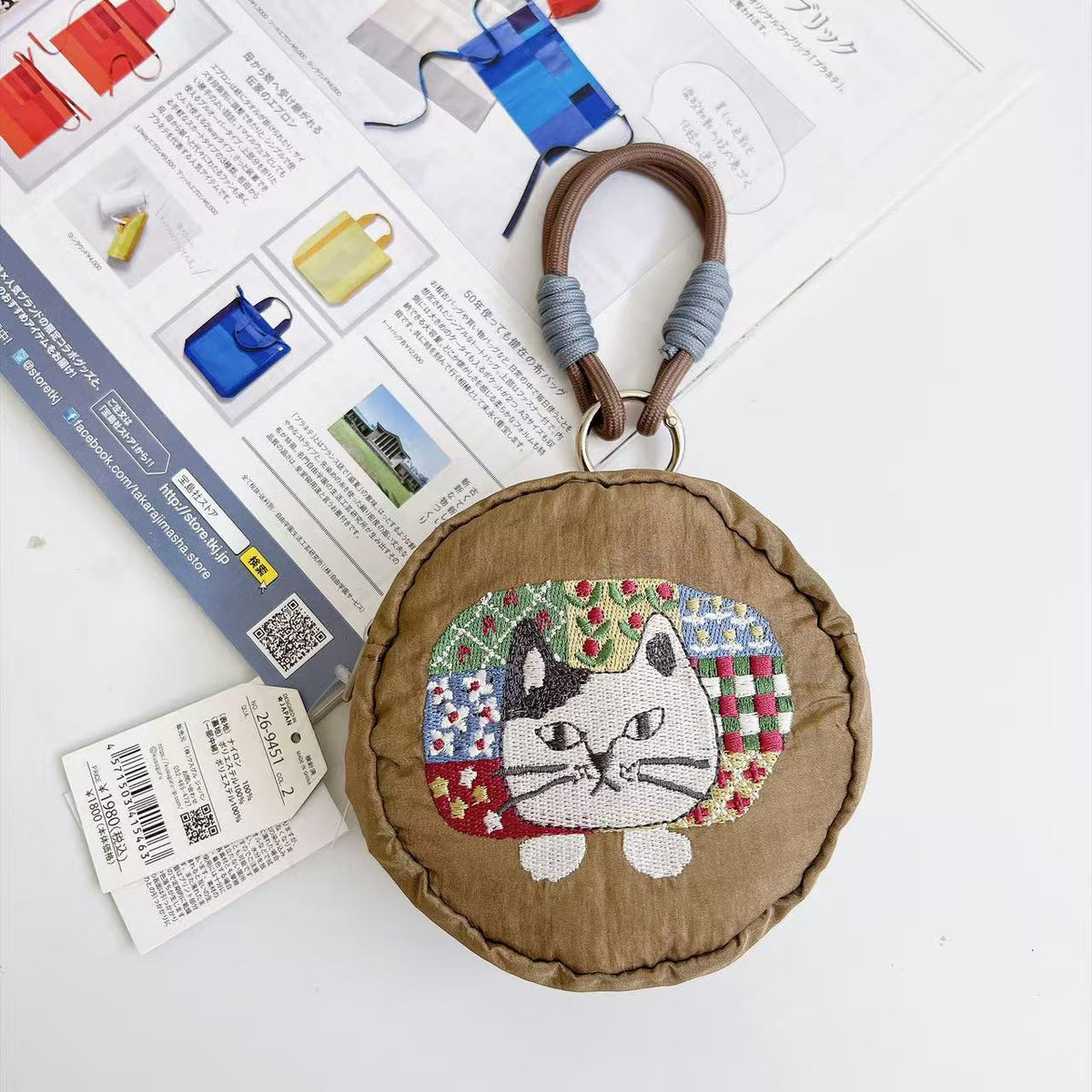 日本Kusuguru正品重工刺繡貓咪法鬥蜜豆零錢包掛飾收納包布藝卡通|爬貓咖啡圓形9451