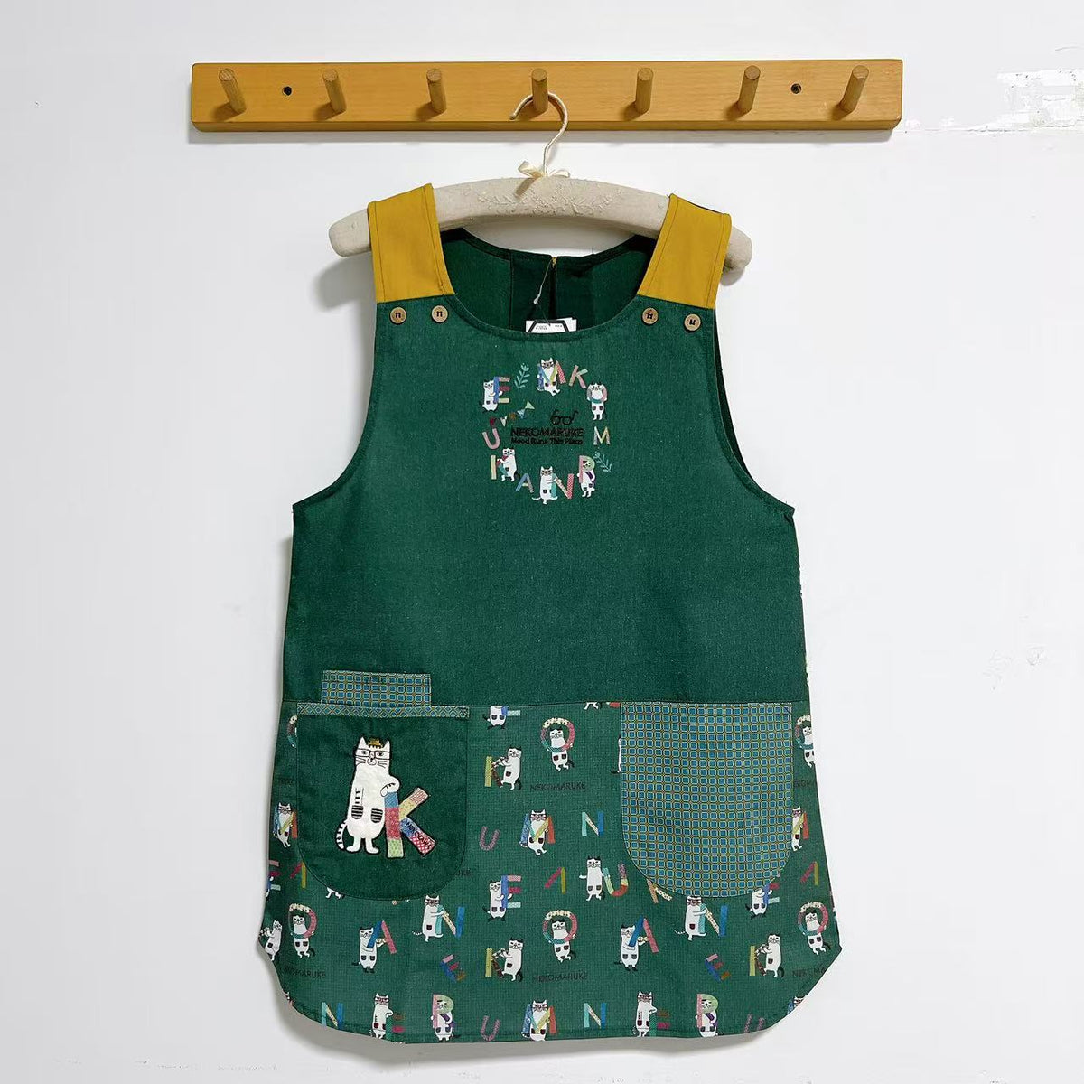 日本Kusuguru正品刺繡貓咪圍裙家務防油防污布藝花藝烘焙卡通600|眼鏡貓墨綠9602-2