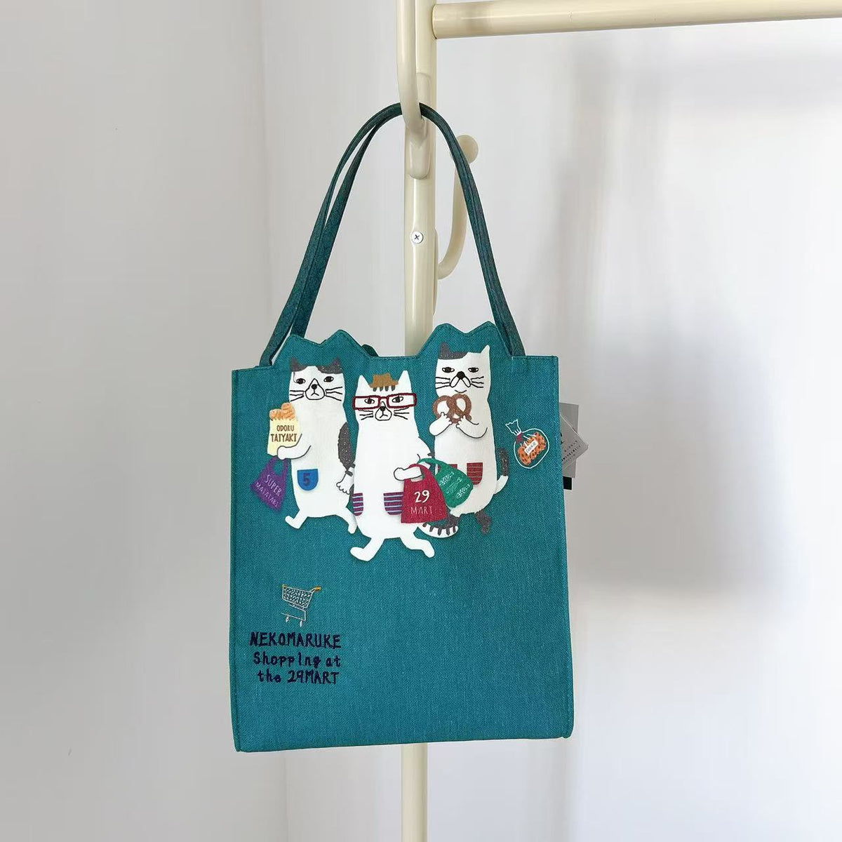 日本Kusuguru正品刺繡貓咪手提包手提包補習包逛街購物通勤400｜眼鏡貓藍綠8509-3
