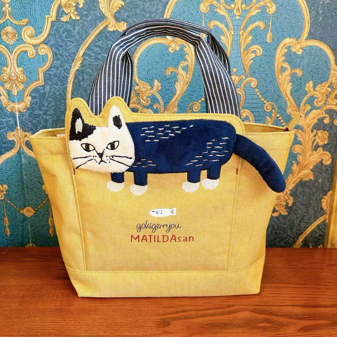 日本Kusuguru正片刺繡爬貓手提包手提包布藝飯盒包逛街通勤931｜芥黃6034-1