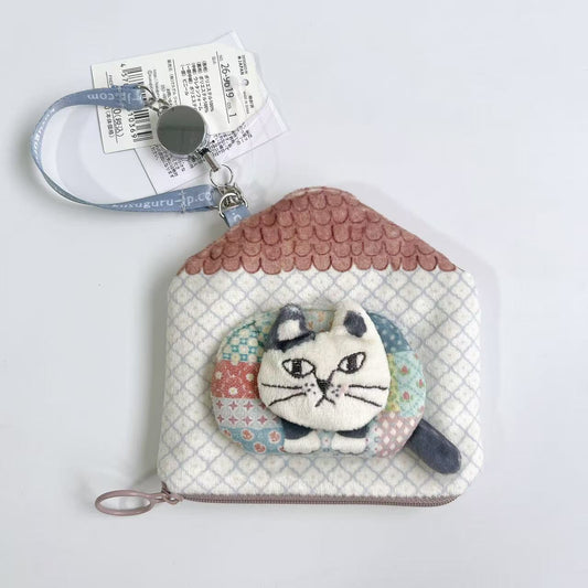 日本Kusuguru正品刺繡爬貓卡套零錢包悠遊卡套伸縮扣卡通布藝601｜紅房子爬貓9619-1
