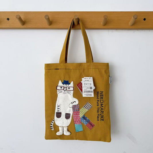 Kusuguru正品刺繡眼鏡貓手提包手提包補習包iPad包布藝通勤包600｜眼鏡貓芥黃9446-1