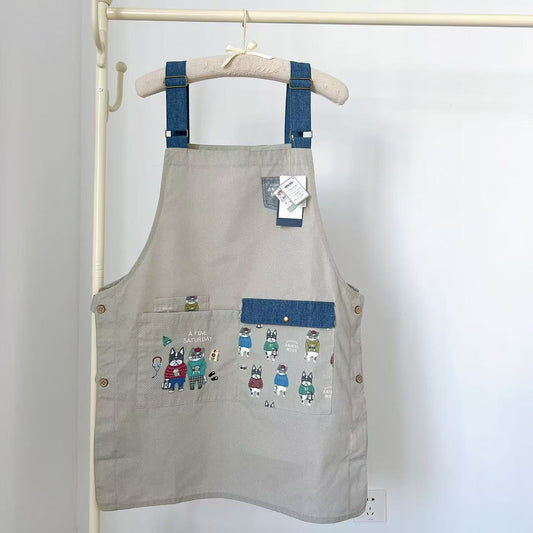 日本Kusuguru正品刺繡貓咪法鬥圍裙家務防油防污花藝烘焙卡通402｜露西and保羅米色8517-1