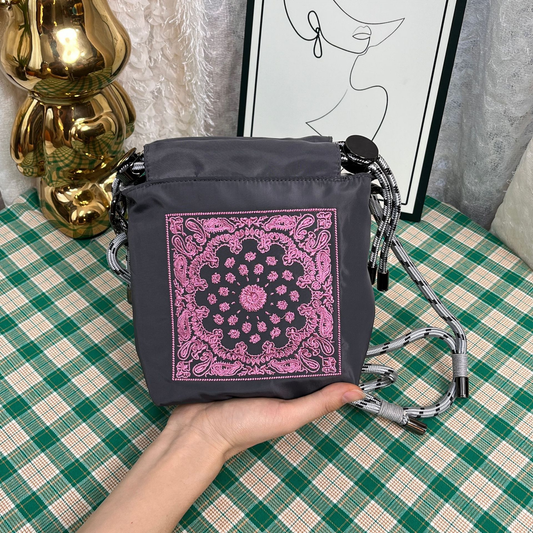 灰色腰果花斜挎包