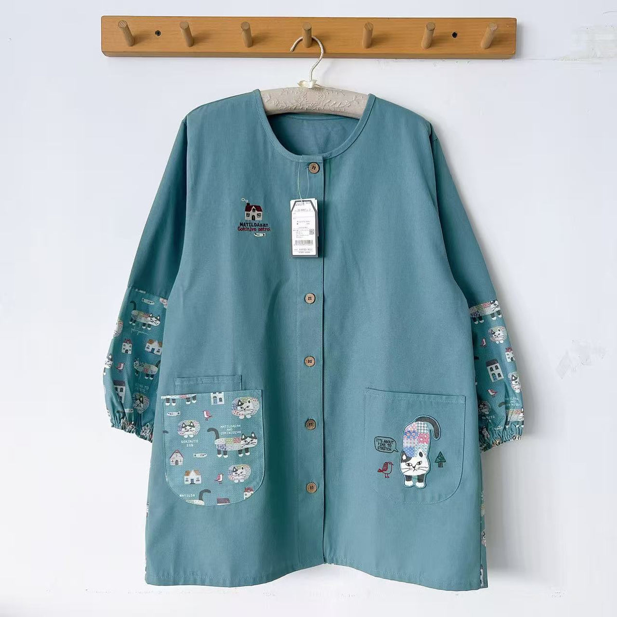 Kusuguru正品刺繡爬貓圍裙家務防油防污花藝烘焙反穿服卡通601｜爬貓湖藍色9447-2