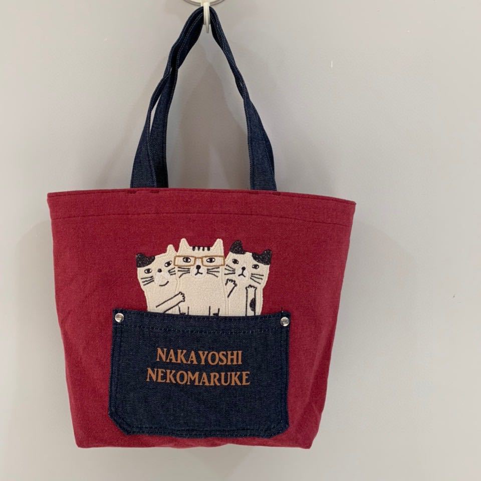 日本新款刺繡貓咪手提包手提包逛街購物包布藝卡通飯盒包通勤包｜紅格子