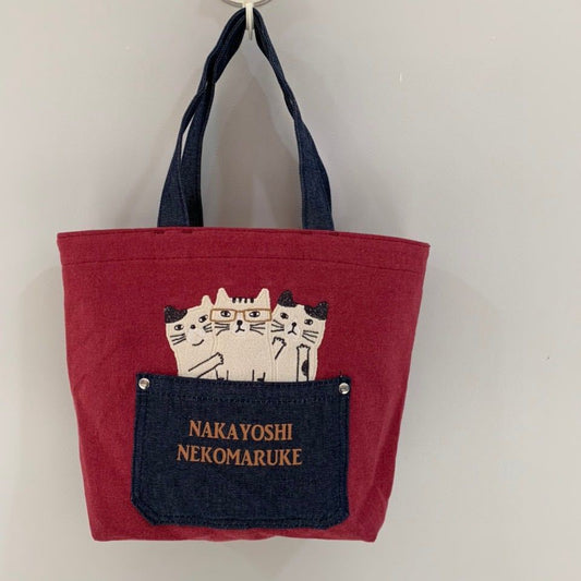日本新款刺繡貓咪手提包手提包逛街購物包布藝卡通飯盒包通勤包｜紅格子