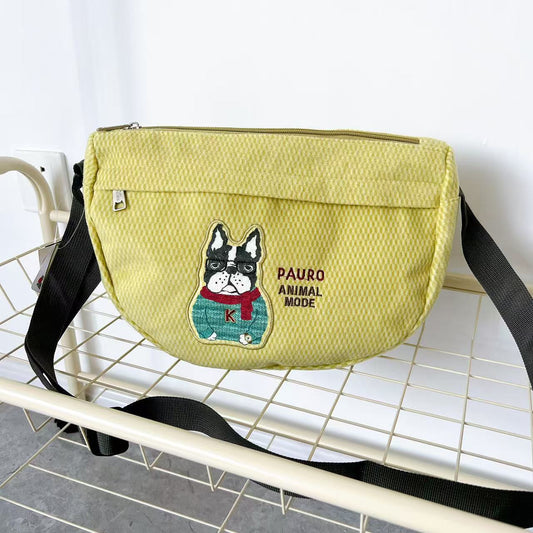 日本Kusuguru正品刺繡貓咪法鬥斜背包半月包肩背包腋下包通勤417｜保羅法鬥黃8649-1