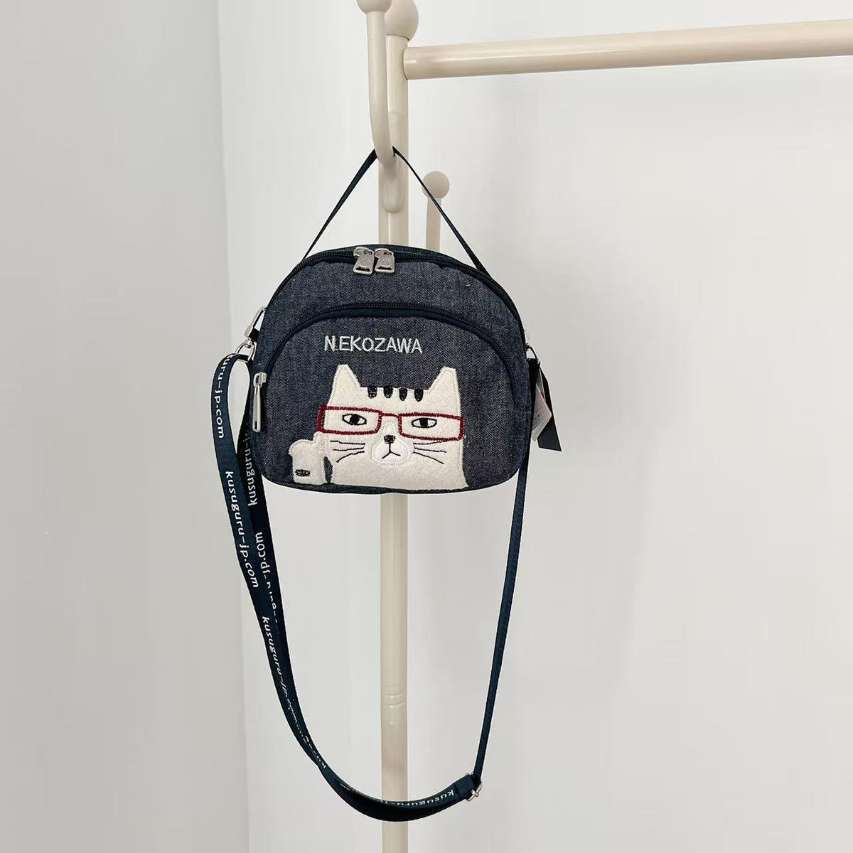 日本Kusuguru正品刺繡貓咪法鬥小型斜背包手提包手提包肩背包｜眼鏡貓深灰8810-2