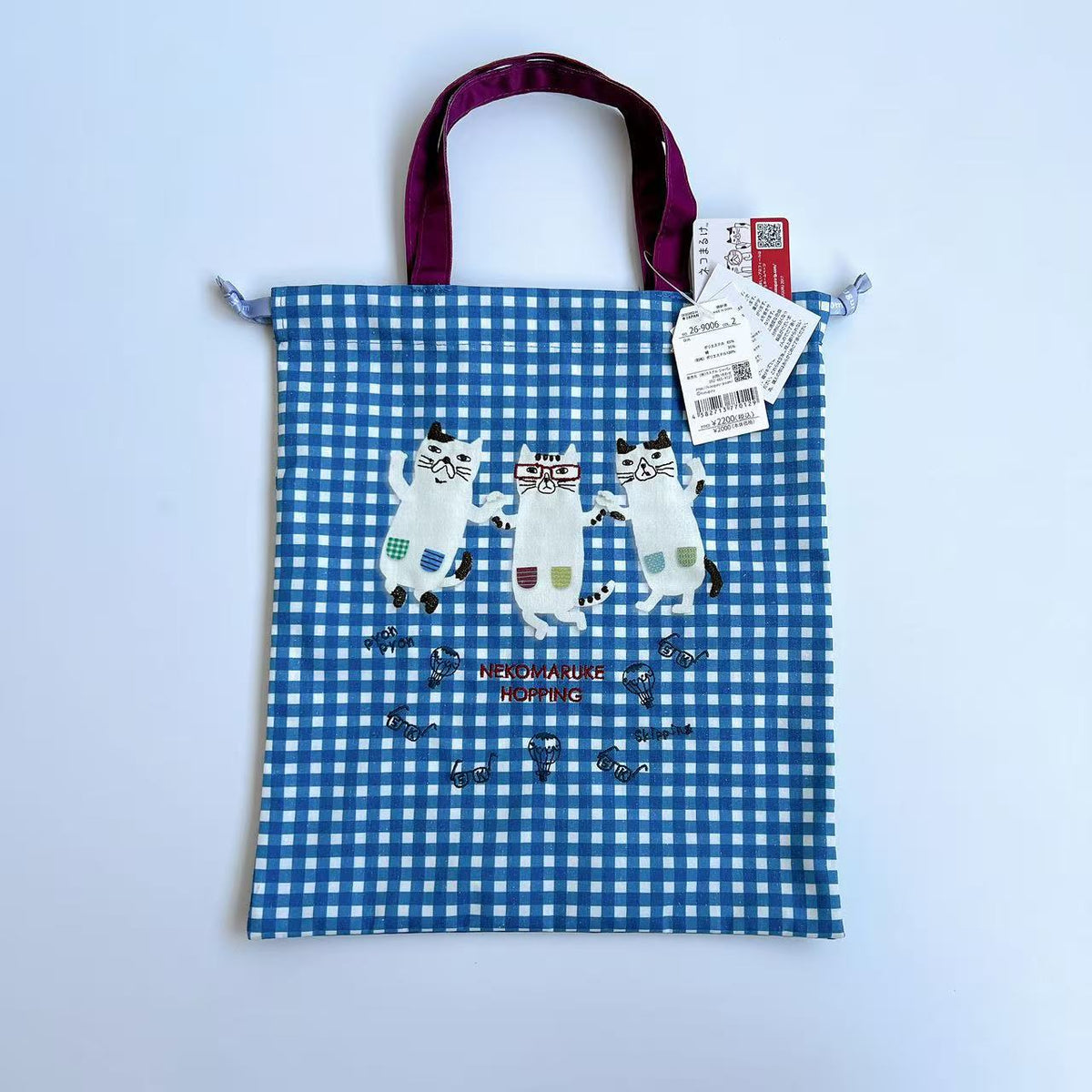 日本Kusuguru正品刺繡眼鏡貓手提包手提包補習包抽繩包帆布袋500｜眼鏡貓藍格子9006-2;33 × 29 cm