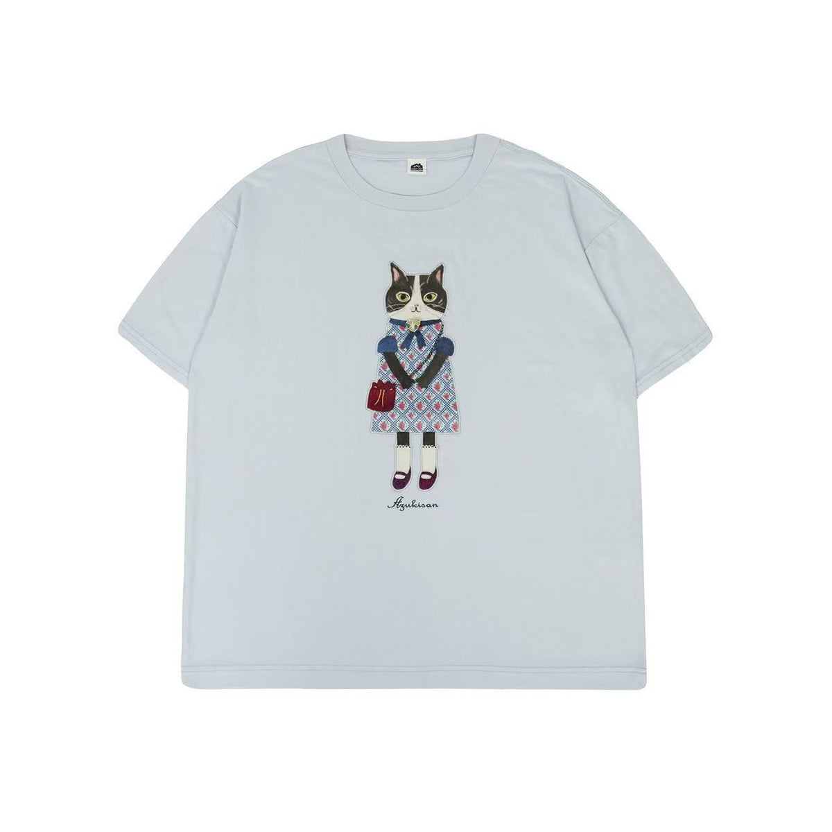 日本Kusuguru正品刺繡貓咪純棉T恤圓領短袖休閒女性純棉卡通52725｜裙子貓淺藍9136-1／單一尺寸