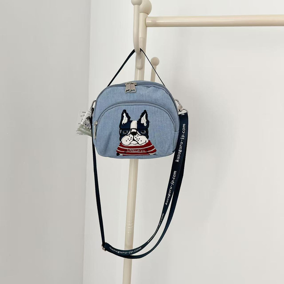 日本Kusuguru正品刺繡貓咪法鬥小型斜背包手提包手提包肩背包｜保羅藍色8812-2