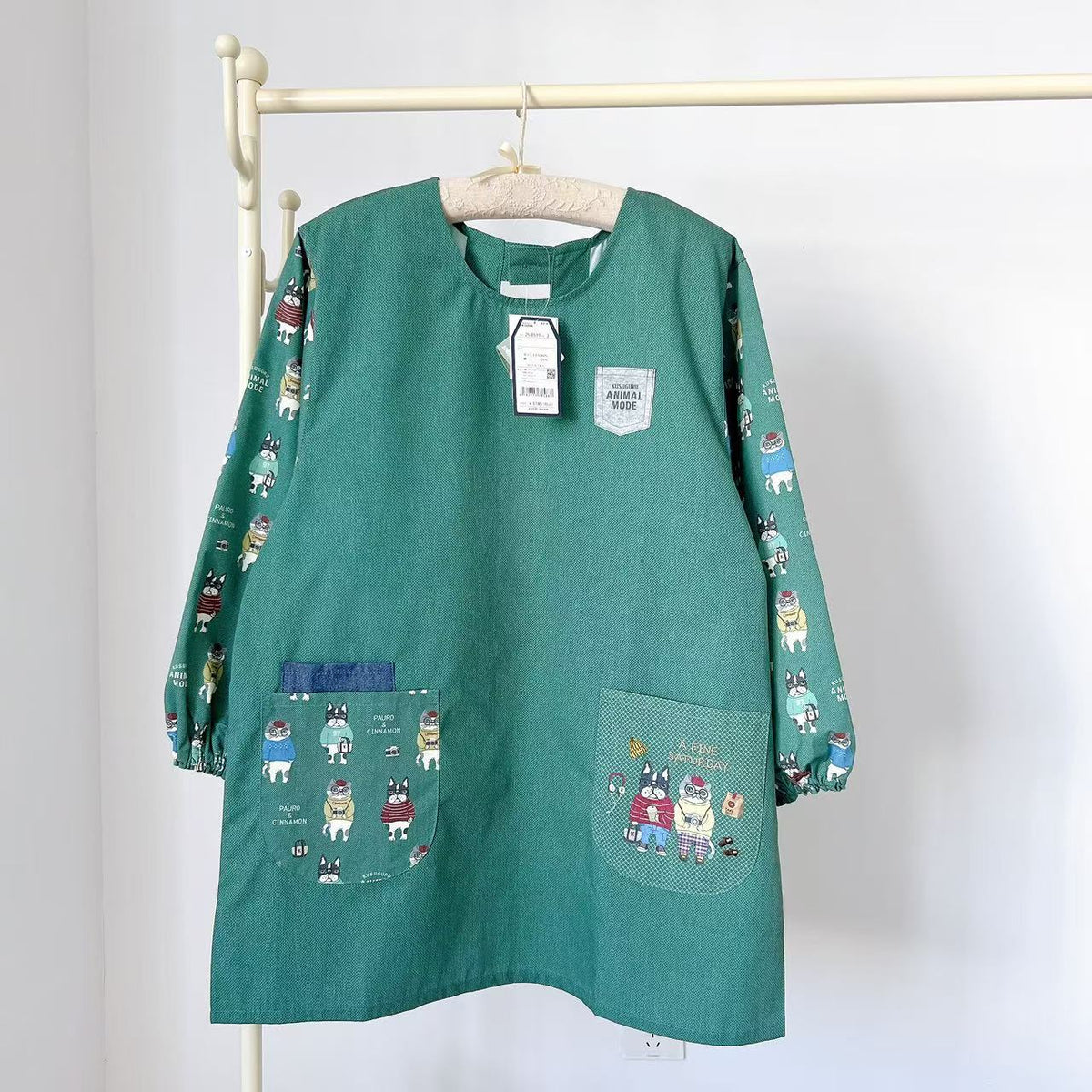 日本Kusuguru刺繡法鬥貓咪圍裙長袖防油汙帆布花藝烘焙反穿服402｜露西and保羅綠色8519-2