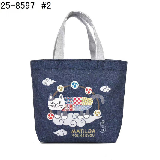 日本Kusuguru正品帆布包數位印花手提包手提包卡通飯盒包通勤433｜爬貓深藍8597-2