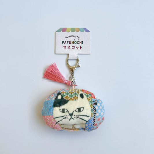 日本Kusuguru正品貓咪狗子數位印卡通鑰匙圈包掛布藝充棉吊飾450｜爬貓粉色8912-4