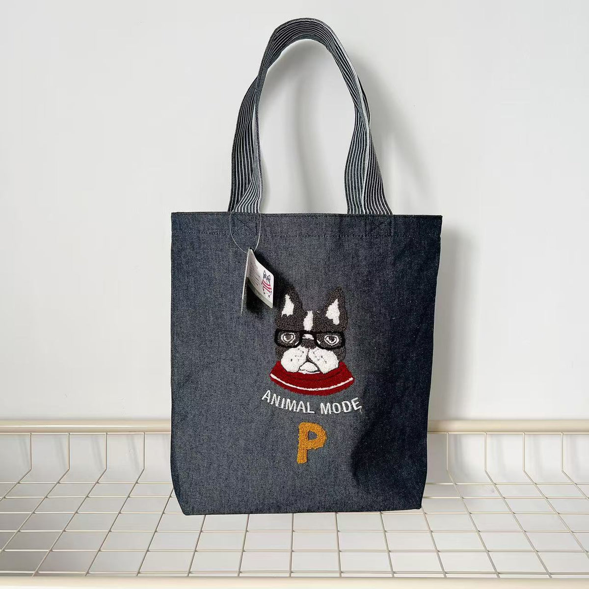日本Kusuguru正品刺繡貓咪法鬥肩背包手提包牛仔通勤包補習包435｜保羅深牛仔藍10028-2