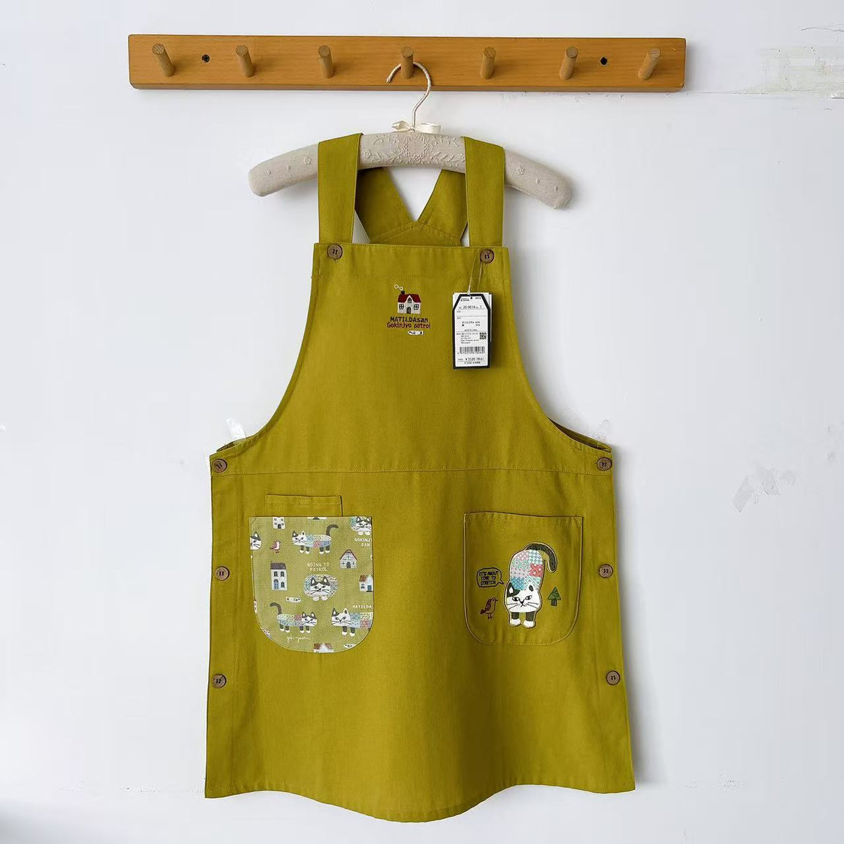 日本Kusuguru正品刺繡爬貓圍裙家務防油防污布藝花藝烘焙卡通601｜爬貓芥黃色9614-1