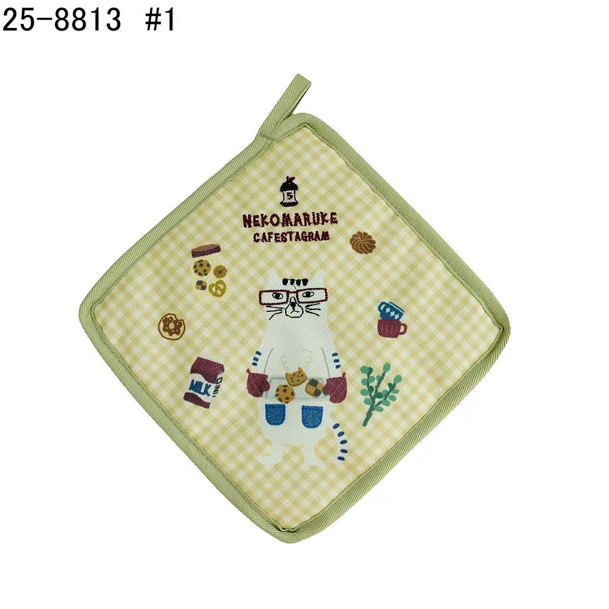 日本Kusuguru正品刺繡貓咪狗子隔熱墊防燙墊餐墊盤墊鍋墊掛式438｜眼鏡貓米黃8813-1
