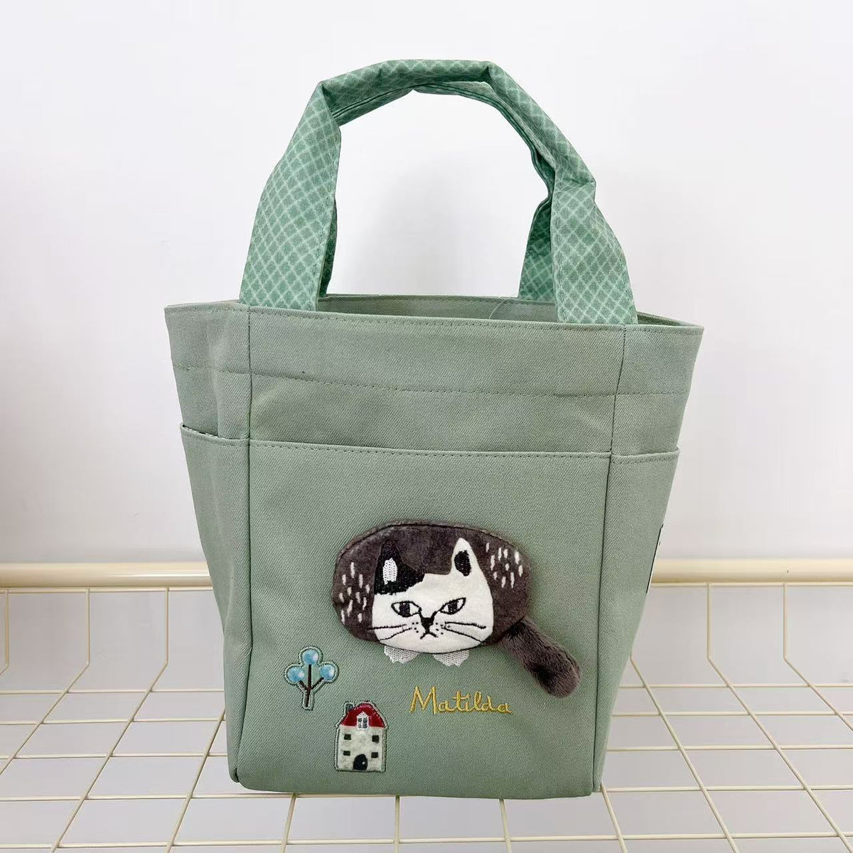 日本Kusuguru正品刺繡爬貓手提包手提包帆布袋飯盒包購物通勤501｜爬貓綠9021-2