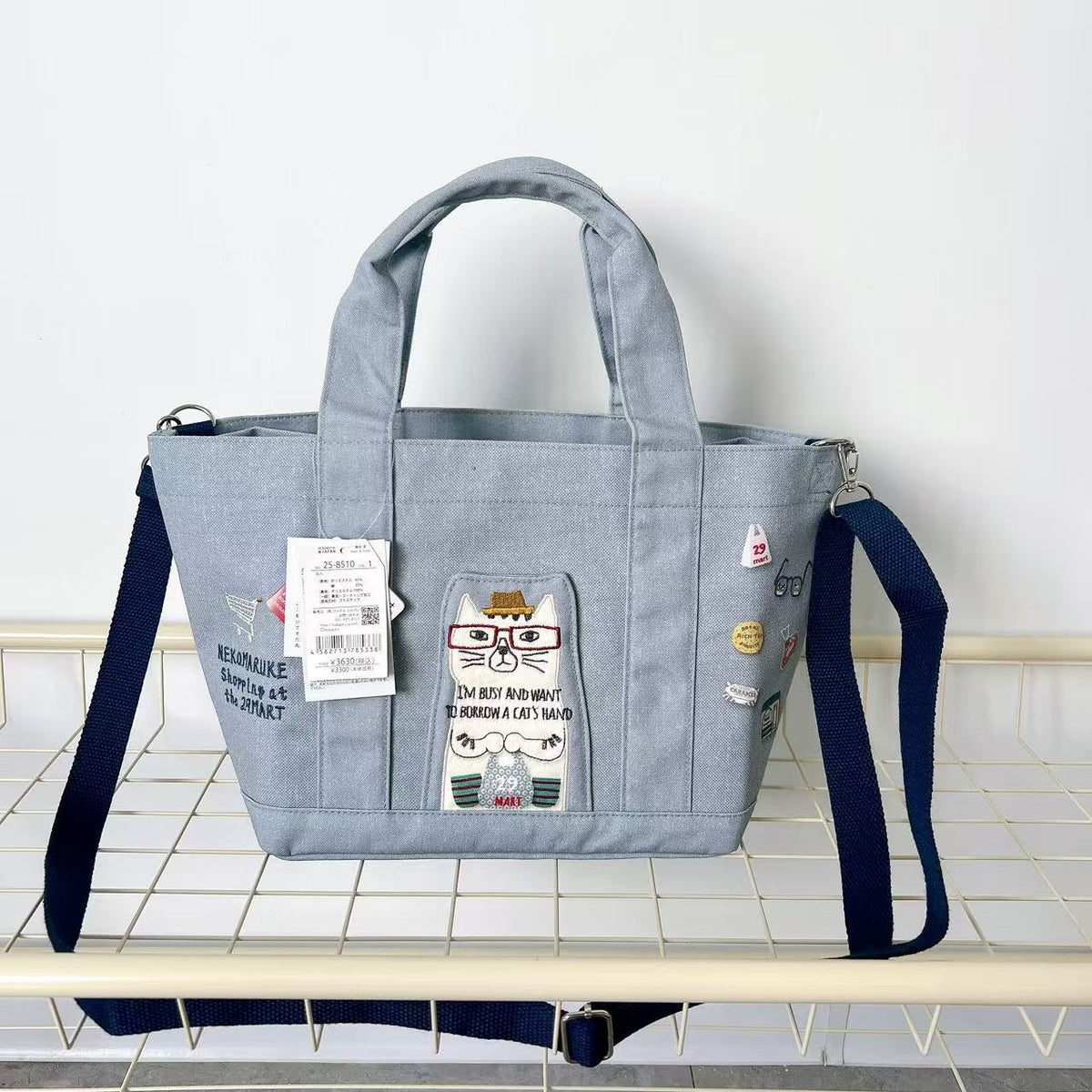 日本Kusuguru正品刺繡貓咪斜背包肩背包手提包托特包隔層覆膜400｜眼鏡貓灰色8510-1