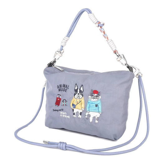 日本Kusuguru重工刺繡貓咪聚酯纖維肩背包斜背包手提包卡通包通勤219｜露西保羅淺灰7596-2