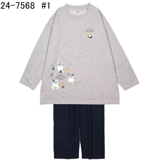 日本kusuguru居家套裝圓領舒適貓咪刺繡長袖長褲大學T套裝女性231｜灰上＋藍褲眼鏡貓7568-1／單一尺寸