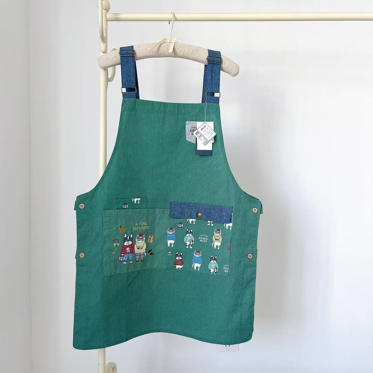 日本Kusuguru正品刺繡貓咪法鬥圍裙家務防油防污花藝烘焙卡通402｜露西and保羅綠色8517-2