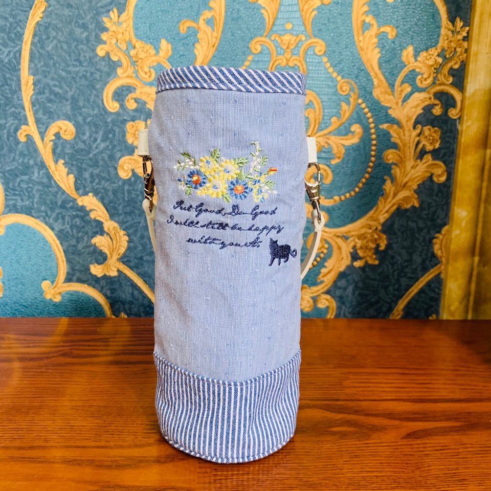 日本新款刺繡貓咪碎花拼接水壺包水壺袋保溫鋁箔包手提水杯袋｜藍色