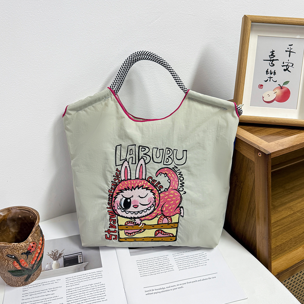 HT-237淺灰色草莓蛋糕拉布布
