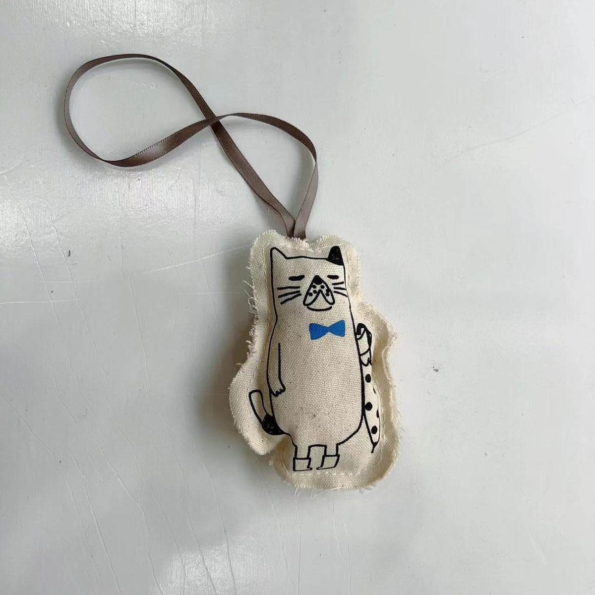 日本kusuguru布藝棉麻填充綿可愛布藝小吊飾皮革 配飾｜雨傘貓
