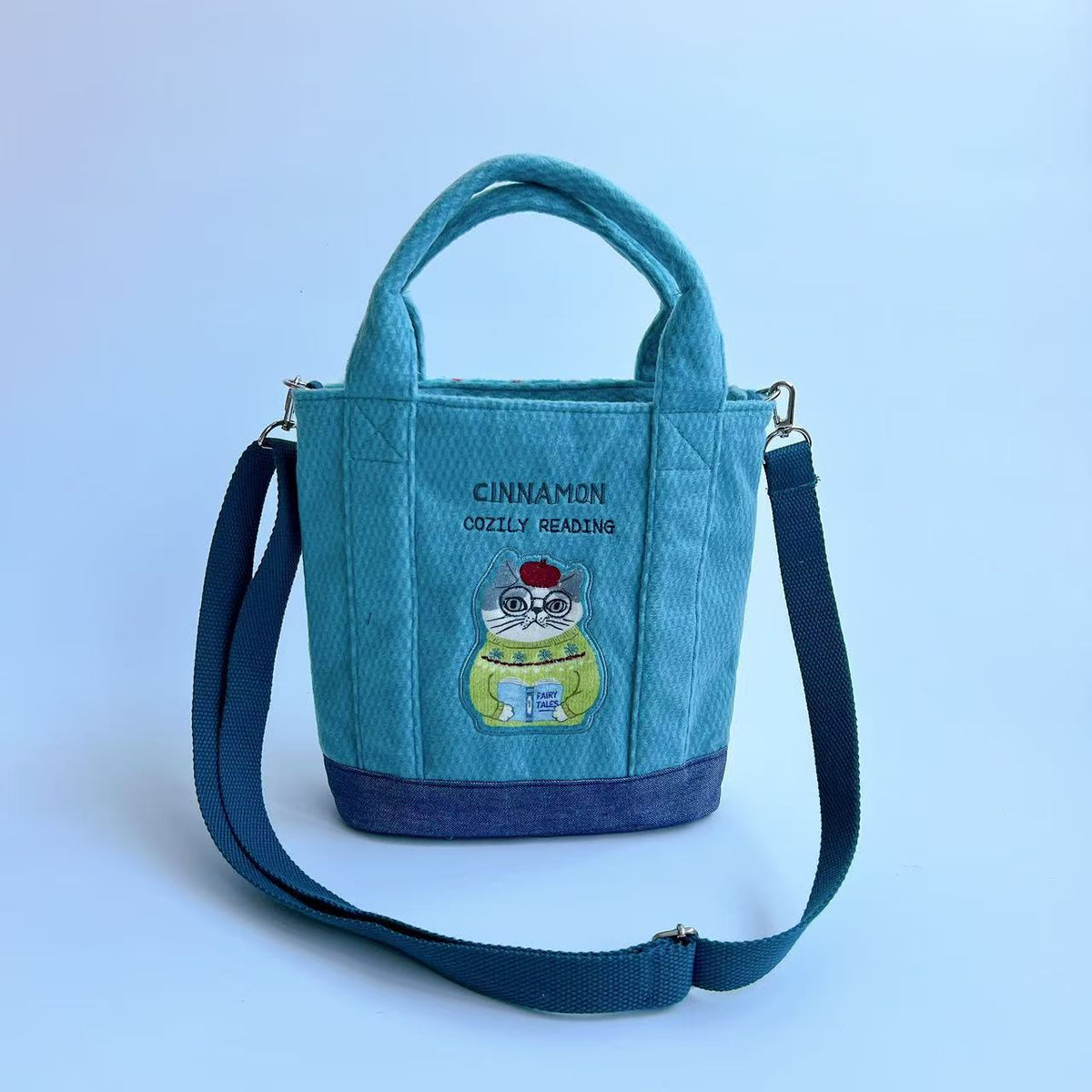 日本Kusuguru正品刺繡貓咪法鬥肩背包斜背包手提包手提包通勤417｜露西貓咪藍8650-2
