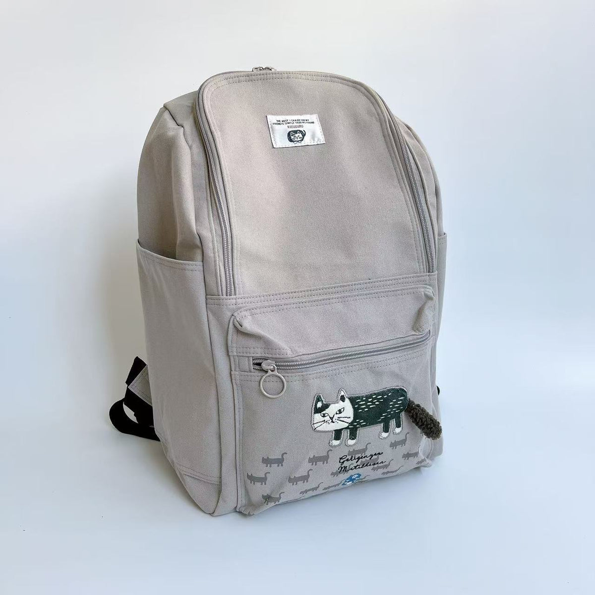 日本Kusuguru正品刺繡爬貓後背包旅行背包媽咪包學生書包補習401｜爬貓灰8547-1