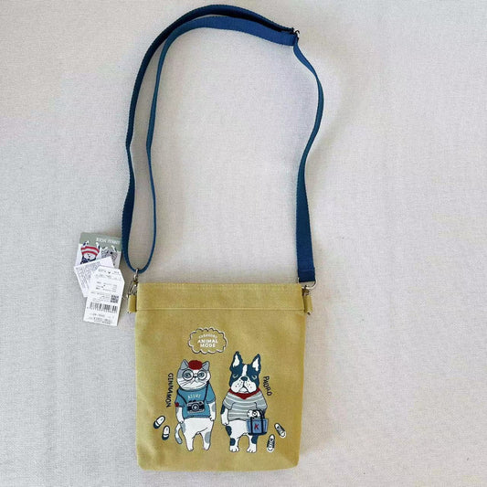 日本kusuguru刺繡貓咪法鬥斜背包肩背包手機包工具包卡通布藝102｜芥末黃7040-1