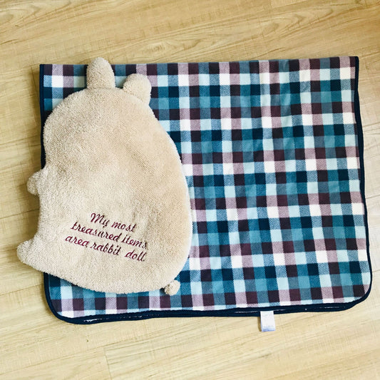 出口日本抱枕套裝卡通兔子刺繡兩用抱枕毯子套膝蓋毯｜米兔藍格毯子／中型